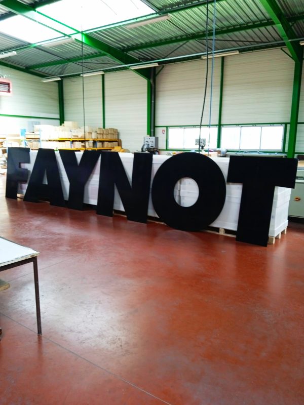 enseigne faynot publicitaire